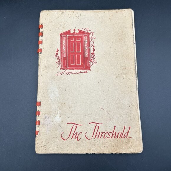 Vintage 1948 Threshold Book Guide Savannah GA Newlyweds Recipes Home Ephemera - Picture 1 of 7